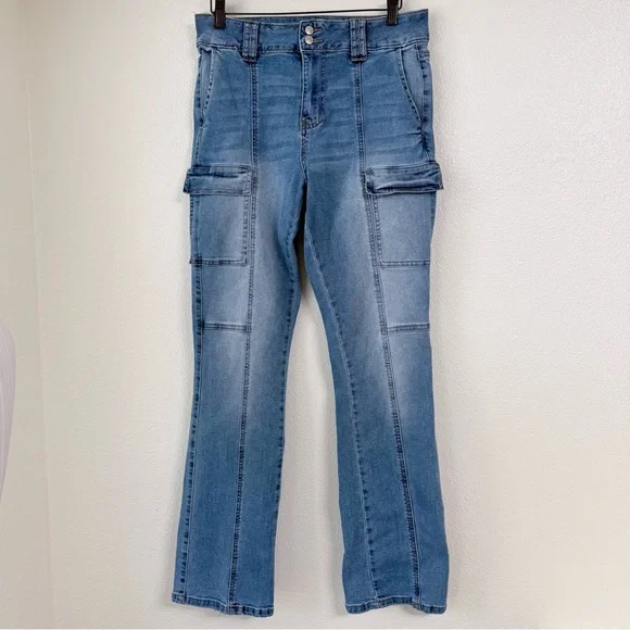 Madden NYC Cargo Jeans with Front Seam Detail - Y2K Style Women’s Size 8 EUC - Picture 1 of 13